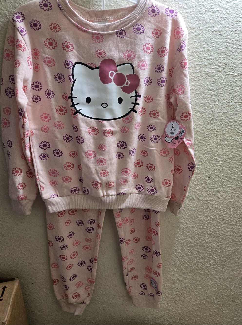 NWT Hello Kitty Pink Floral Kids Pajama Set